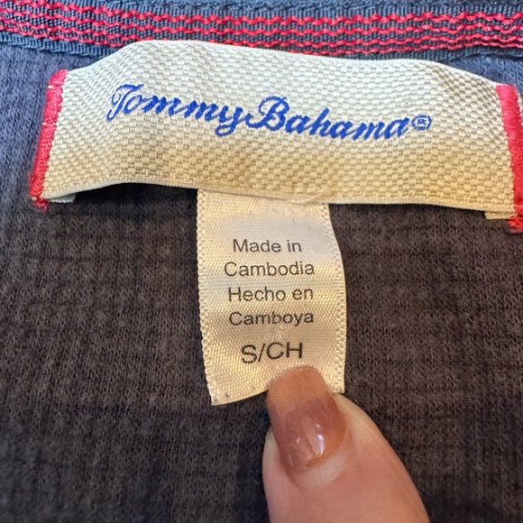 Tommy Bahama light waffle weave long sleeved shirt - Picture 2 of 10